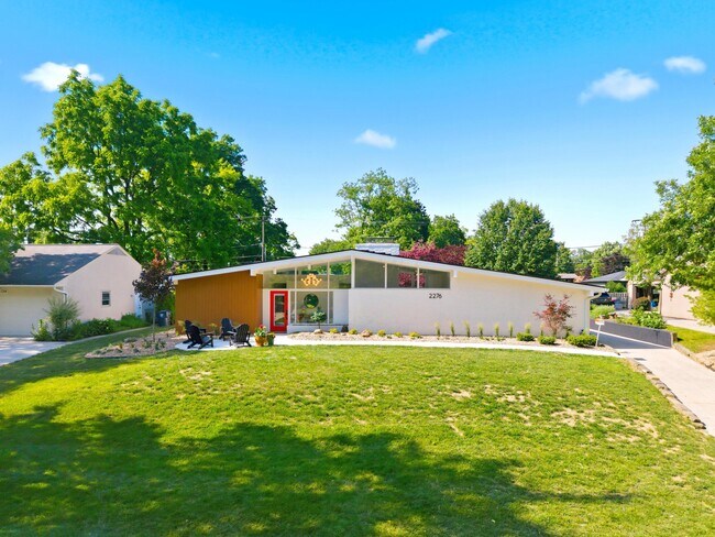 Building Photo - 2276 Johnston Rd