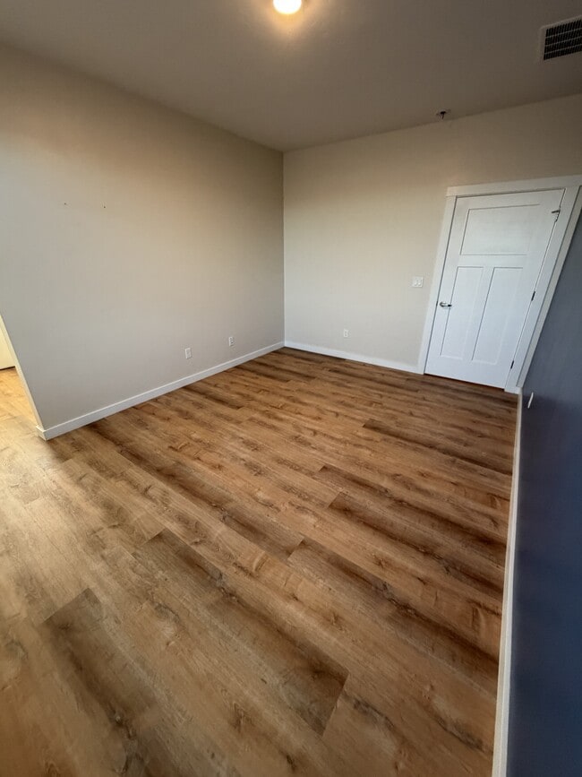 Building Photo - 4280 NE Alexander Way