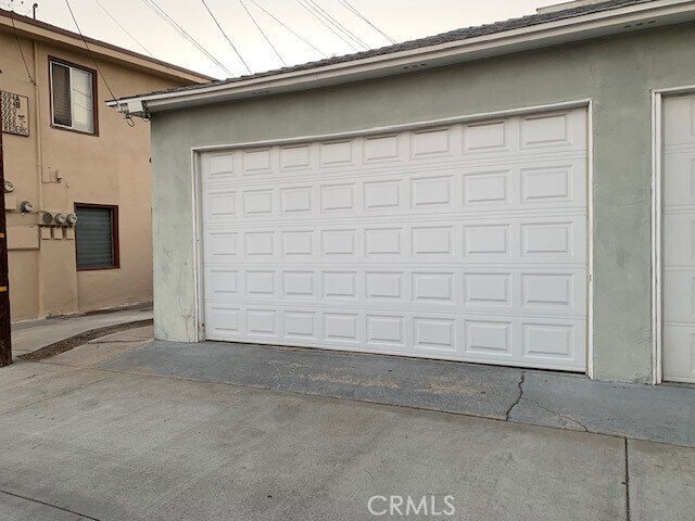 Building Photo - 2519 Tulare Ave