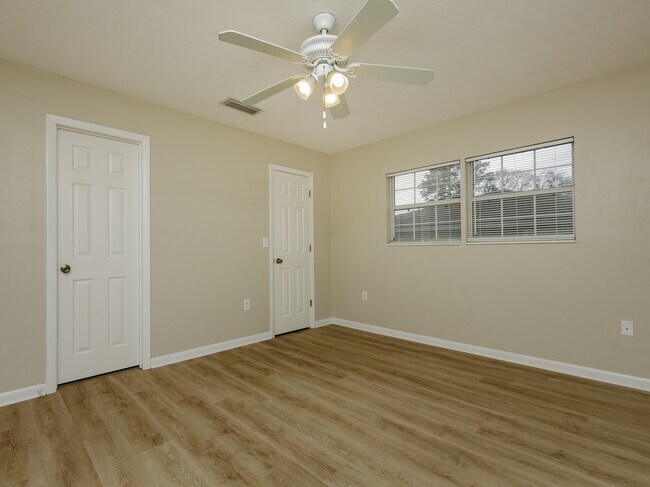Building Photo - 6375 NW 109th Pl