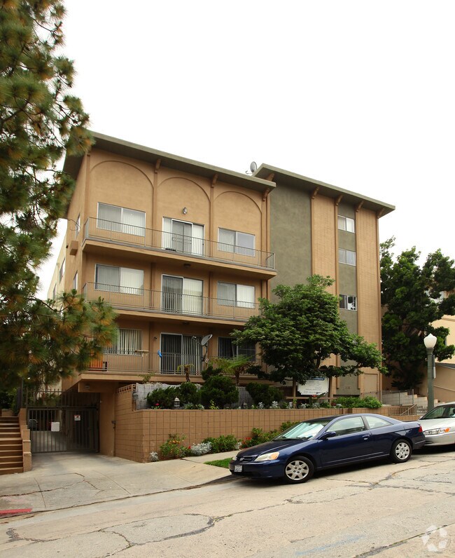 Westhill Apartments 519 Glenrock Ave Los Angeles CA 90024 Apartment