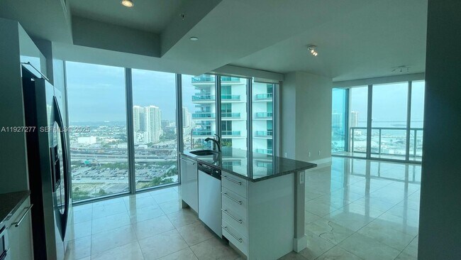 Building Photo - 888 Biscayne Blvd