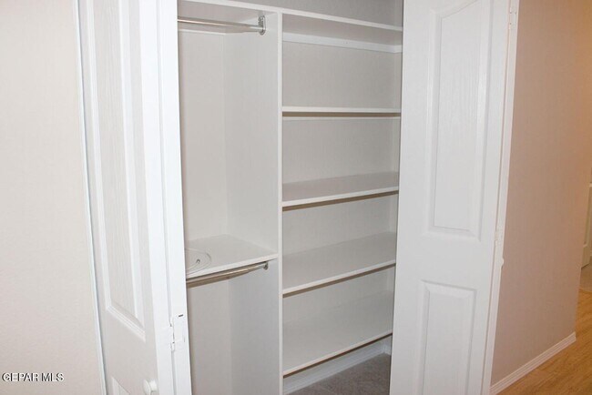 Building Photo - 1458 Senda Del Sol Ln