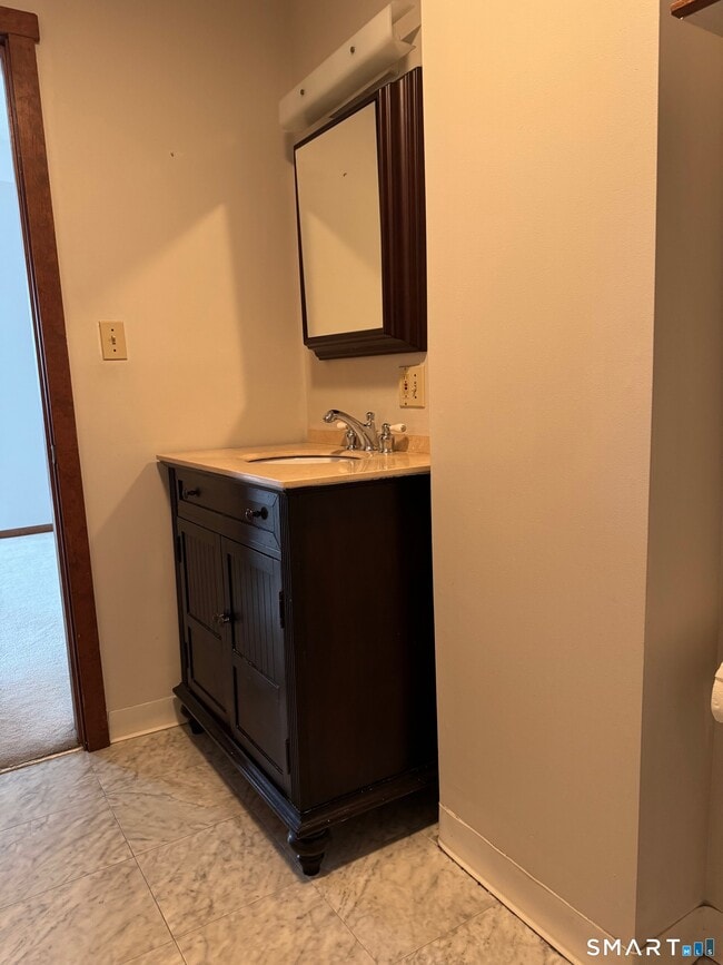 Building Photo - 146 High St