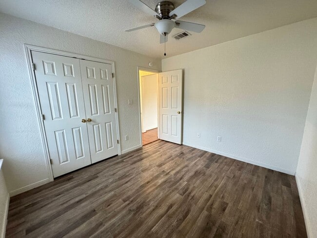 Building Photo - 2008 Lava Ln