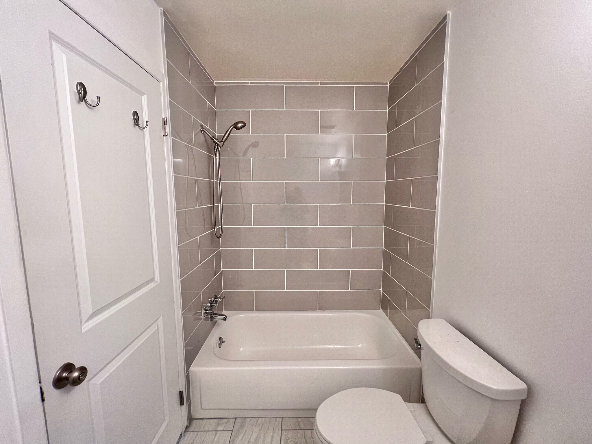 Building Photo - 2736 Glenbridge Ct