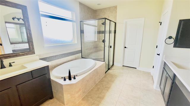 Building Photo - 1000 Lancaster Dr