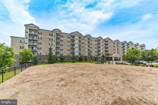 Building Photo - 6301 Edsall Rd