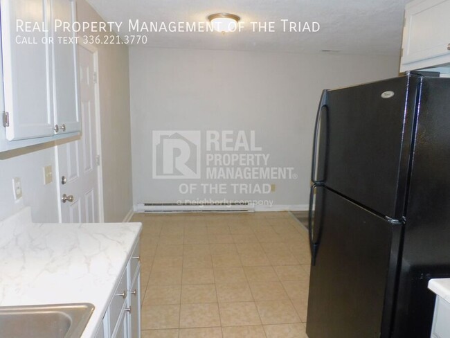 Building Photo - Remodeled 3BR 1.5BA home in 27406