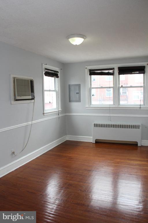 Building Photo - 4983 Whitaker Ave