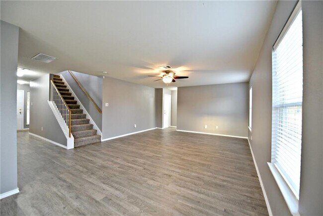 Building Photo - 802 Rubles Ct