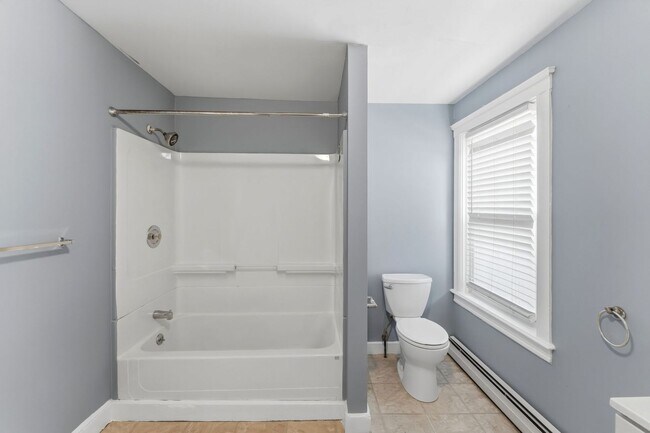 Building Photo - Pawtucket/Woodlawn Single Family Home - $2,695