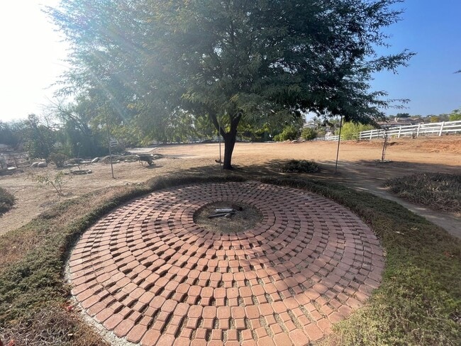 Building Photo - Spacious 4-Bedroom Home in Desirable Woodcrest, Riverside!