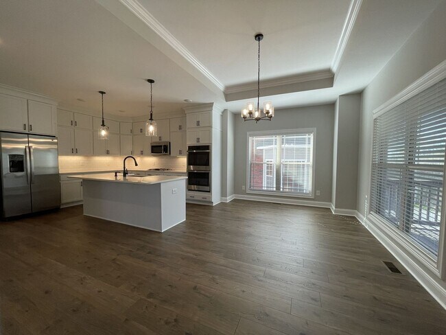 Building Photo - 456 Pond Apple Rd