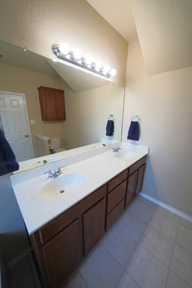 Building Photo - 9001 Peridot