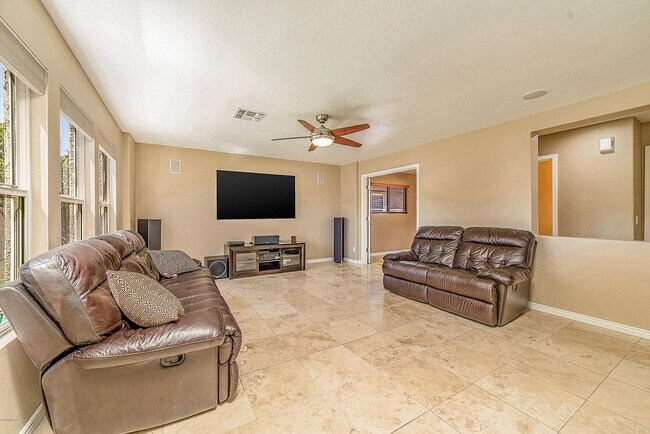 Building Photo - 13127 N Deergrass Dr