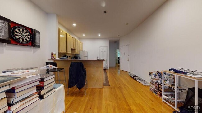 Building Photo - 3 bedroom in Manhattan NY 10003