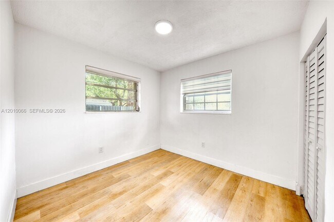 Building Photo - 1535 NW 53rd St