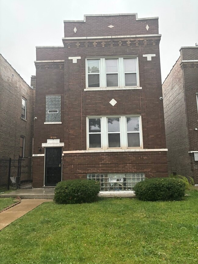 Primary Photo - 1810 N Long Ave