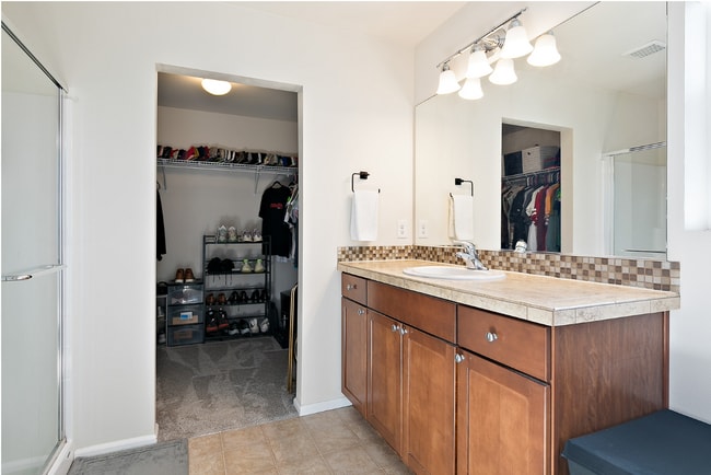 Building Photo - 6672 Udall Pl SE