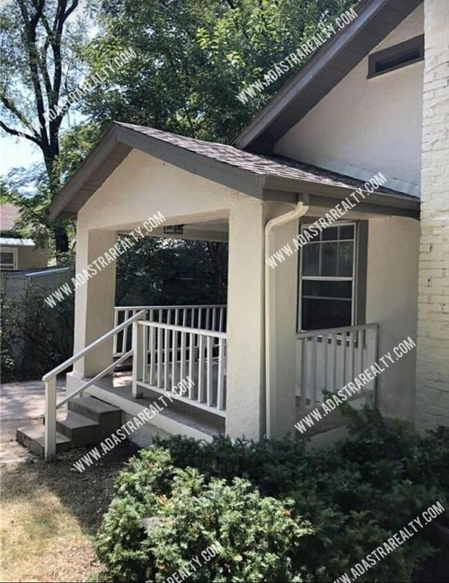 Building Photo - Perfect 3bed 1 Bath Waldo Home-Available N...