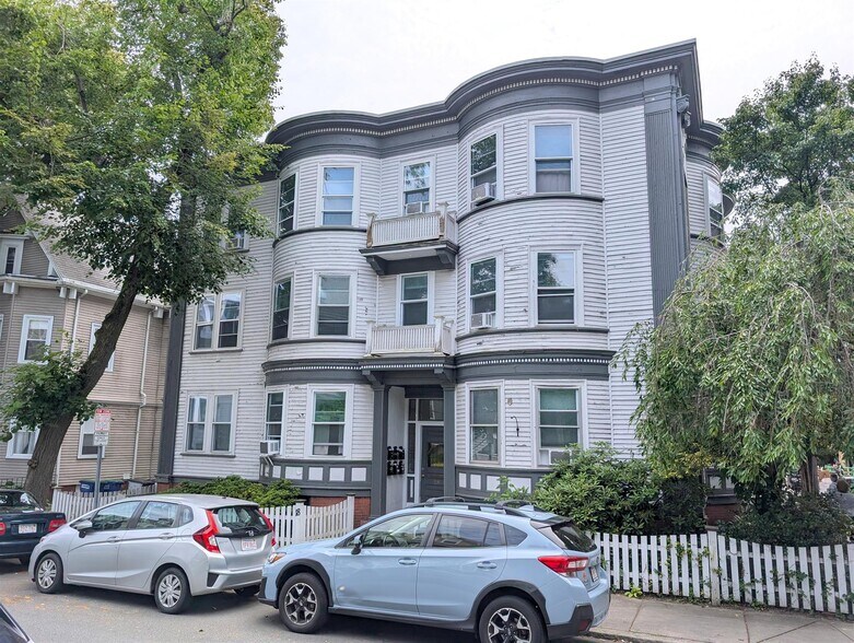 Building Photo - 8 Sanborn Ave