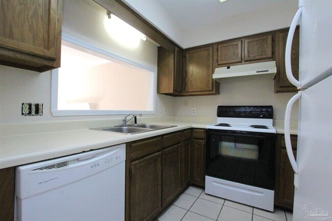Building Photo - 3842 Belle Meade Ct