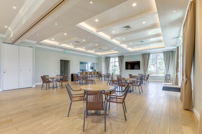 Building Photo - 2400 S Ocean Dr