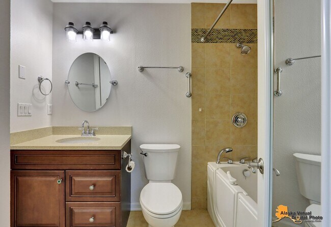 Building Photo - 1200 I St