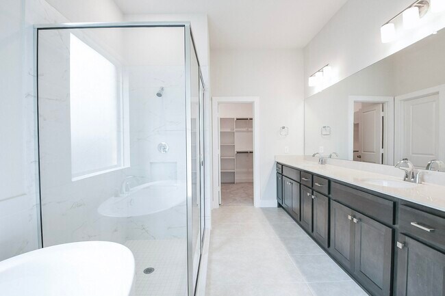 Building Photo - 5005 Vly Wind Ct