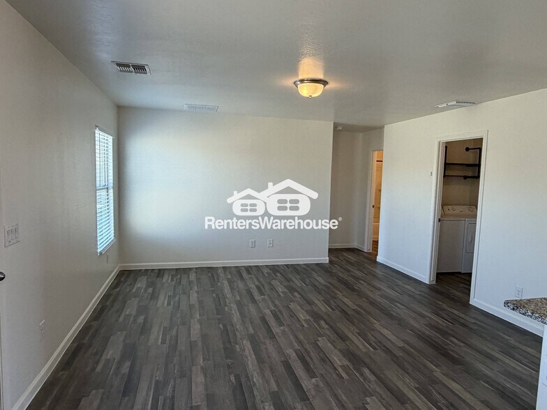 Building Photo - 3852 Princeton Ln