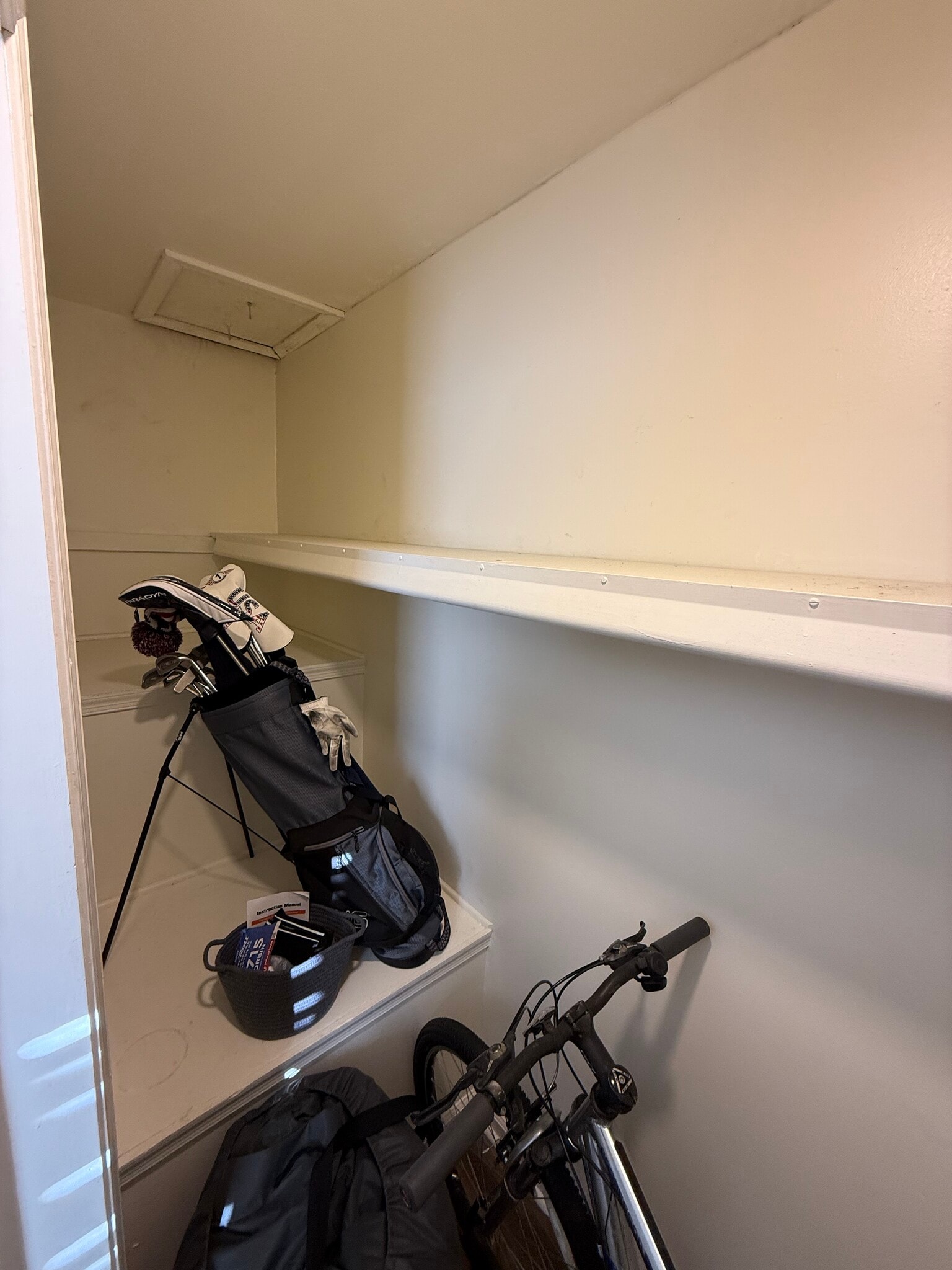 Building Photo - 3751 Jamestown Cir