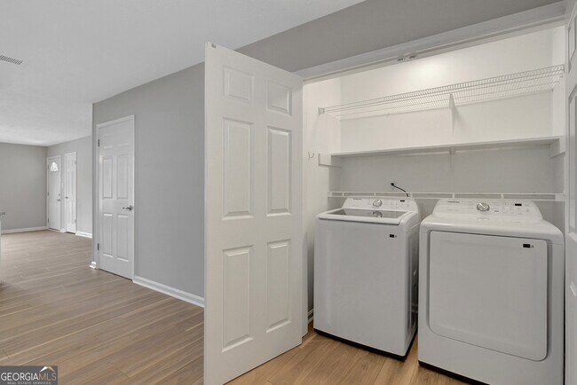 Building Photo - 115 Belle Dr