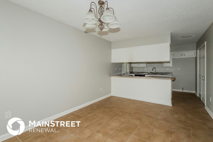 Building Photo - 3437 Laurelwood Dr