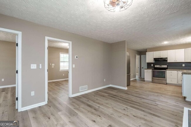 Building Photo - 3080 Meadow Trail