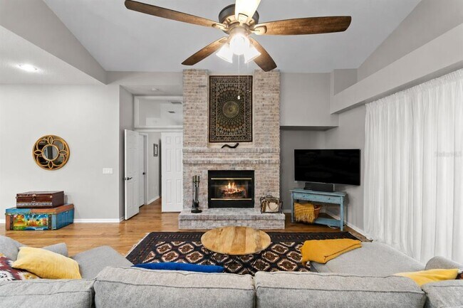 Building Photo - 8412 Ridgebrook Cir