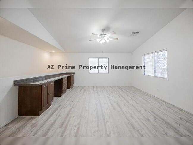 Building Photo - 11424 W Austin Thomas Dr