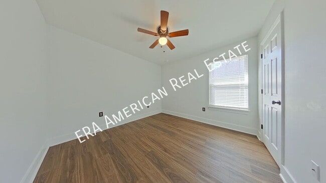 Building Photo - 816 W Walnut Ave