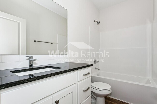 Building Photo - 1867-1867 S Hickory Creek Ct