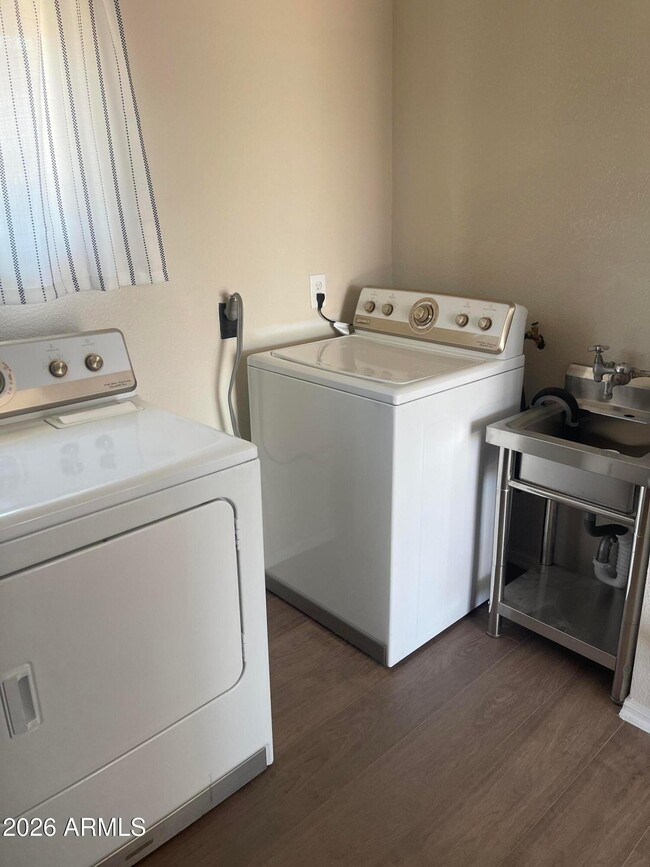 Building Photo - 1811 N 44th St