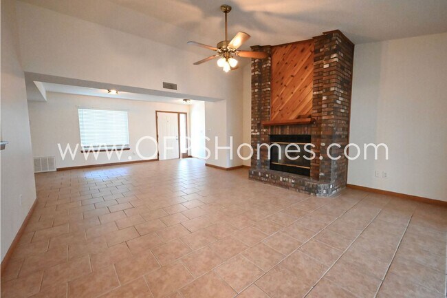 Building Photo - Ranch Style Home in Niceville