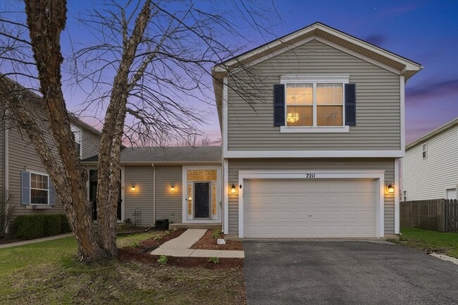 Building Photo - 2211 Carpenter Ave