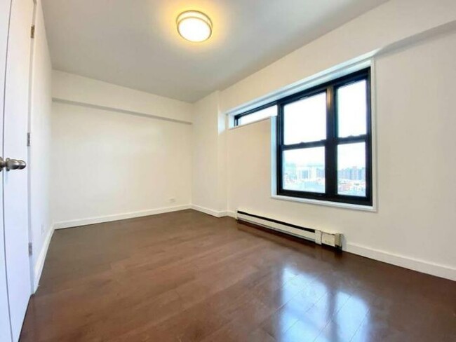 Building Photo - 3 bedroom in New York NY 10027