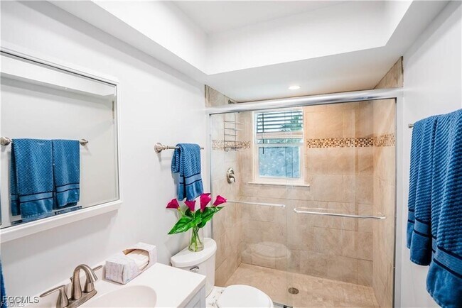 Building Photo - 1421 SE 29th Terrace