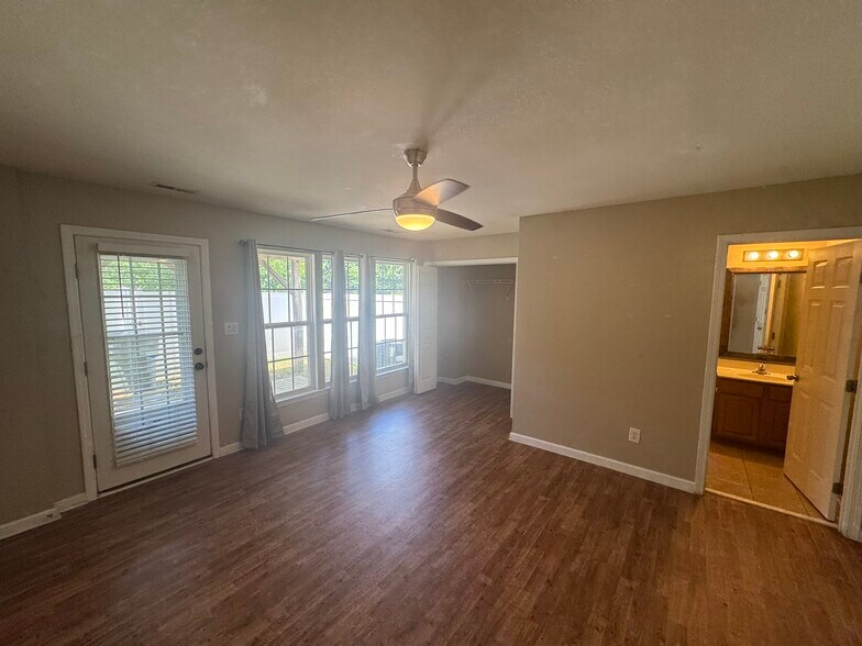 Building Photo - 10313 Garrett Grigg Rd
