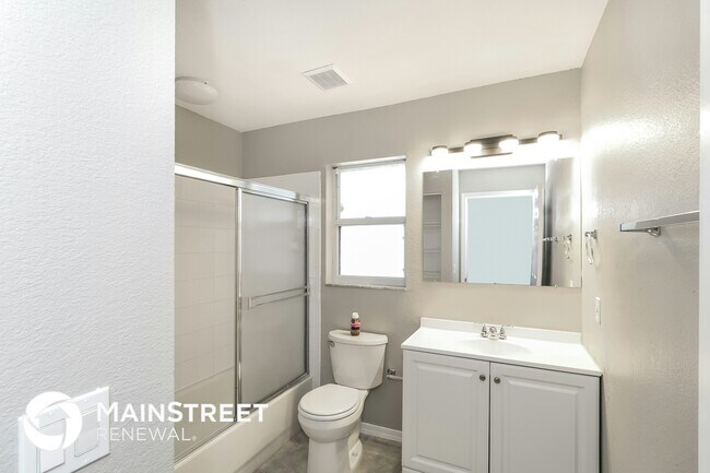 Building Photo - 1619 Geranium Ave