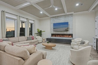 Building Photo - 14300 Millcole Ave