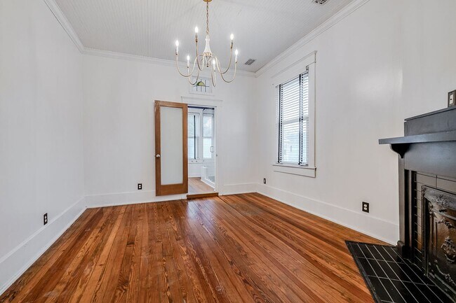 Building Photo - Beautiful Baldwin Park Craftsman home ready for move in!