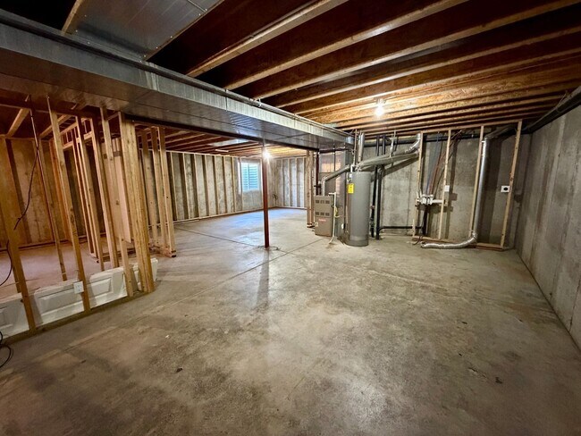 Building Photo - 4334 Pennyroyal Ln