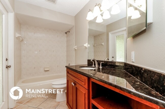 Building Photo - 3173 Parkhill Ave